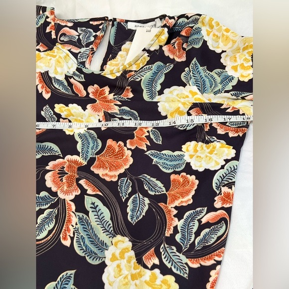 Rose & Olive Bohemian Navy Floral Bell Sleeve Blouse Small - Picture 10 of 12